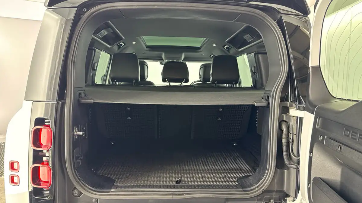 2021-land-rover-110-defender-30-d300-hse-2996cc-big-14