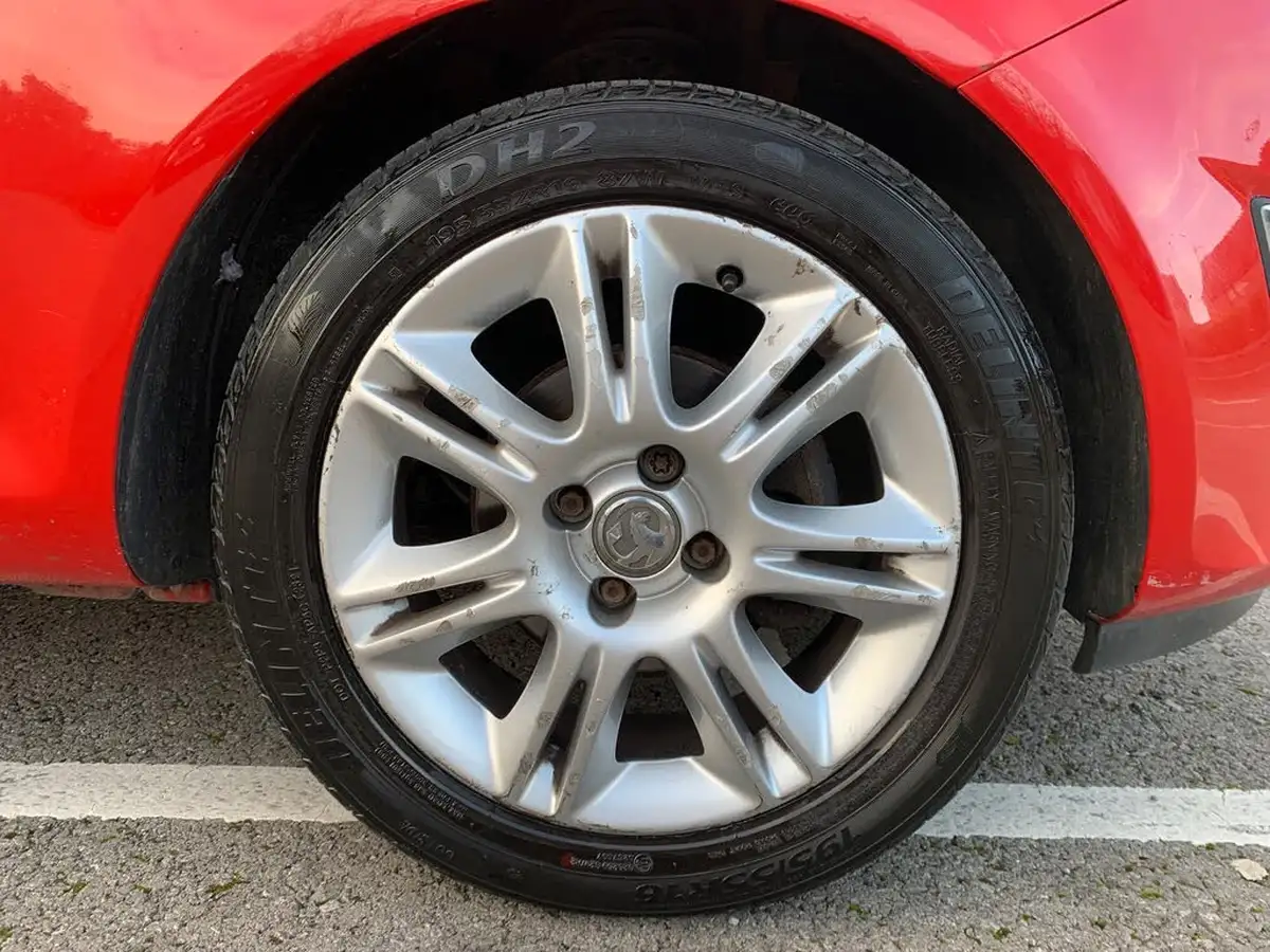 2013-vauxhall-corsa-12-energy-16v-3d-big-17