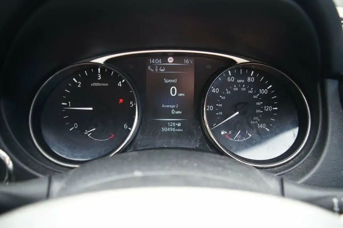 2016-nissan-x-trail-16dci-tekna-4x4-7-seat-big-4