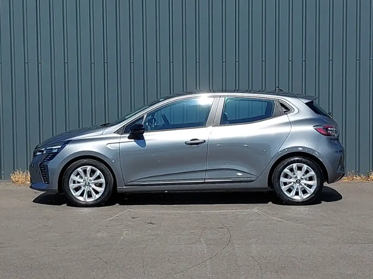 2024-renault-clio-16-evolution-big-3