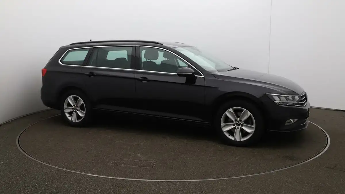 2022-volkswagen-passat-20tdi-se-nav-150ps-estate-5d-big-45