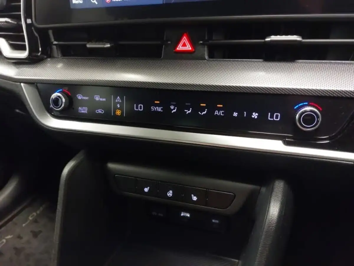 2023-kia-sportage-16-t-gdi-gt-line-148bhp-big-16