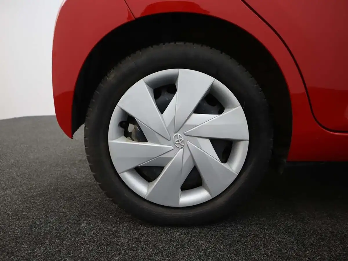 2019-toyota-aygo-10-vvt-i-x-play-big-6