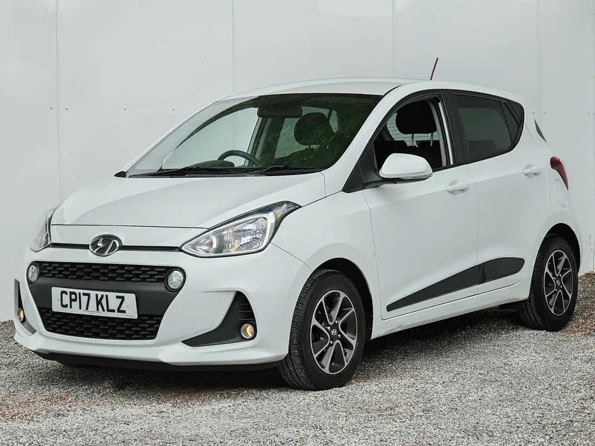 2017-hyundai-i10-10-premium-big-11