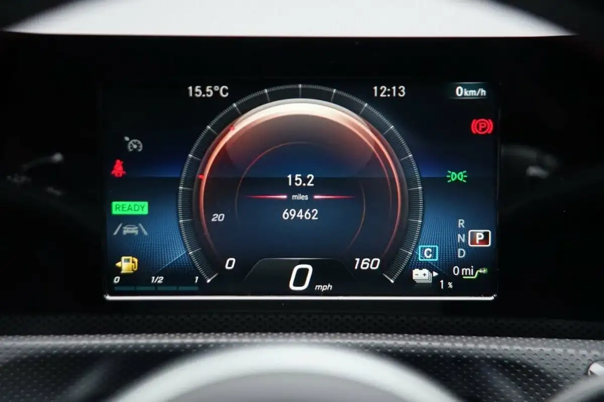 2020-mercedes-benz-a-class-13-a250e-amg-line-saloon-4d-big-14
