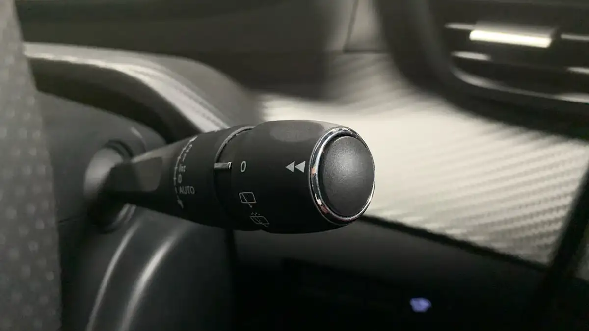 2024-peugeot-2008-suv-e-gt-136ps-50kwh-big-27