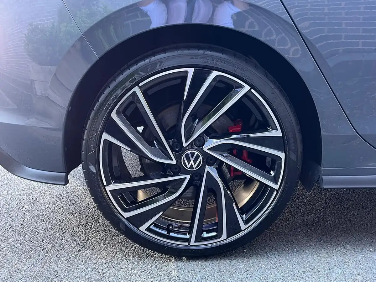 2021-volkswagen-golf-20-tsi-gti-big-4