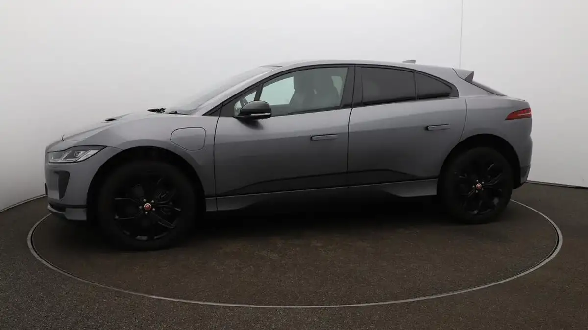 2022-jaguar-i-pace-ev400-black-big-69