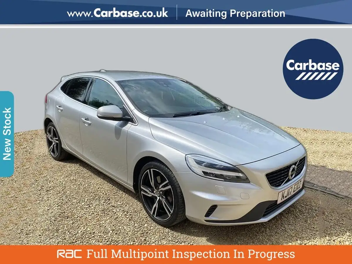 2017-volvo-v40-20td-d4-r-design-pro-big-0