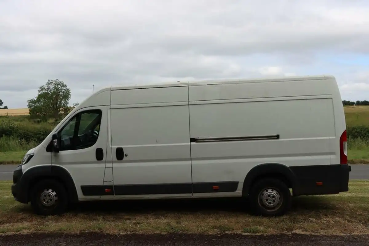 2017-peugeot-boxer-20-bluehdi-professional-435-l4h2-big-7