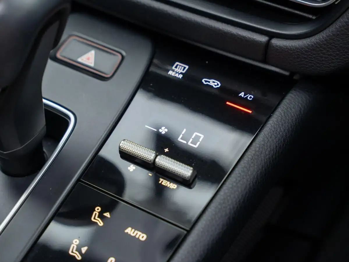 2022-porsche-macan-29-v6-s-big-31