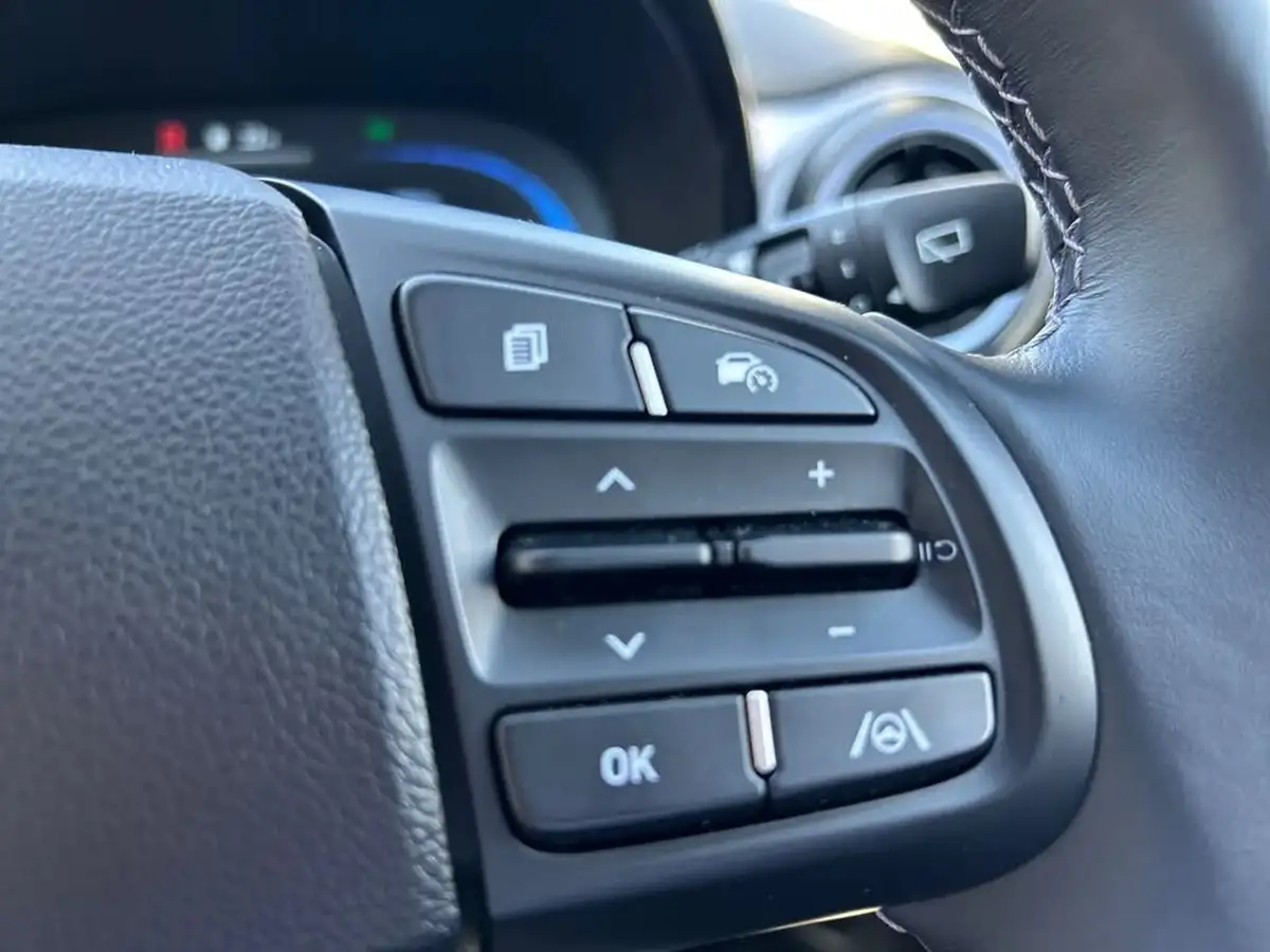 2024-hyundai-i10-10-premium-63ps-auto-big-15