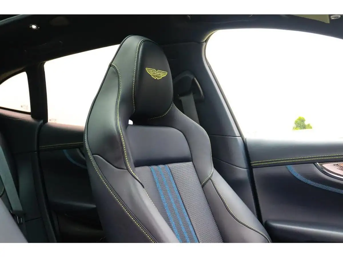 2024-aston-martin-dbx-40-v8-big-4
