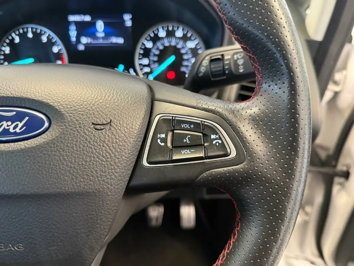 2018-ford-ecosport-10t-st-line-140ps-big-21