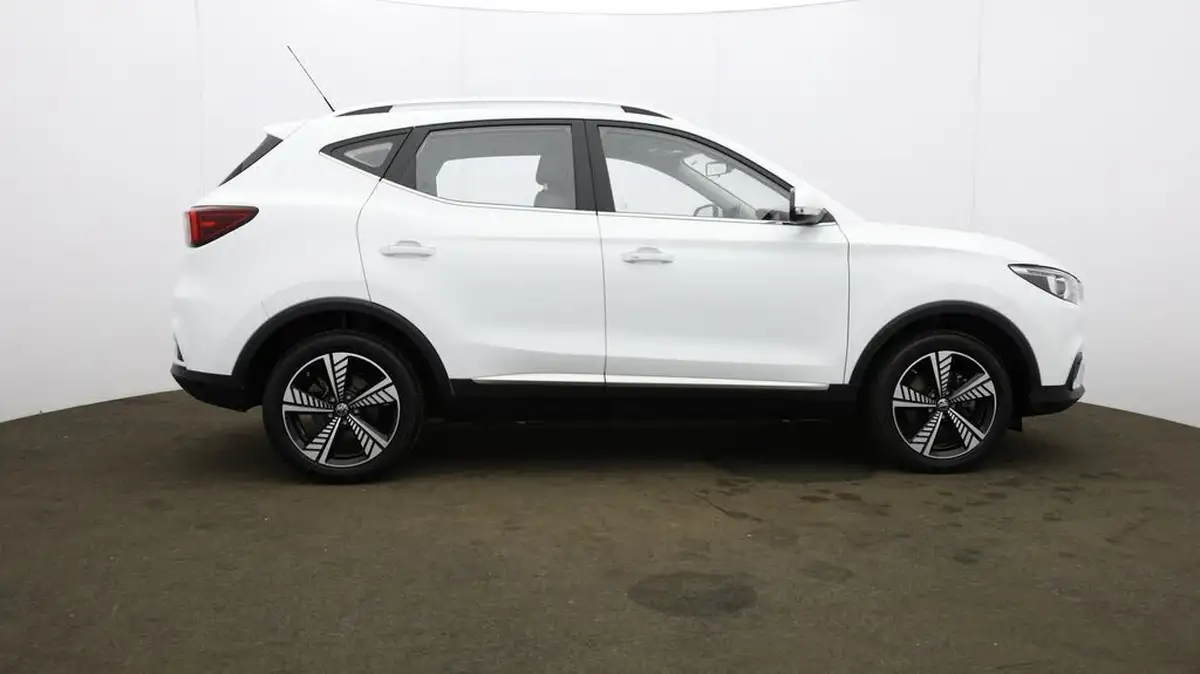 2021-mg-zs-suv-e-exclusive-ev-big-44