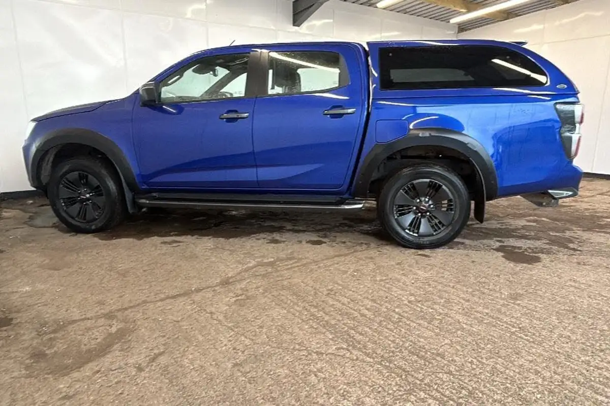 2021-isuzu-d-max-19td-v-cross-auto-big-4
