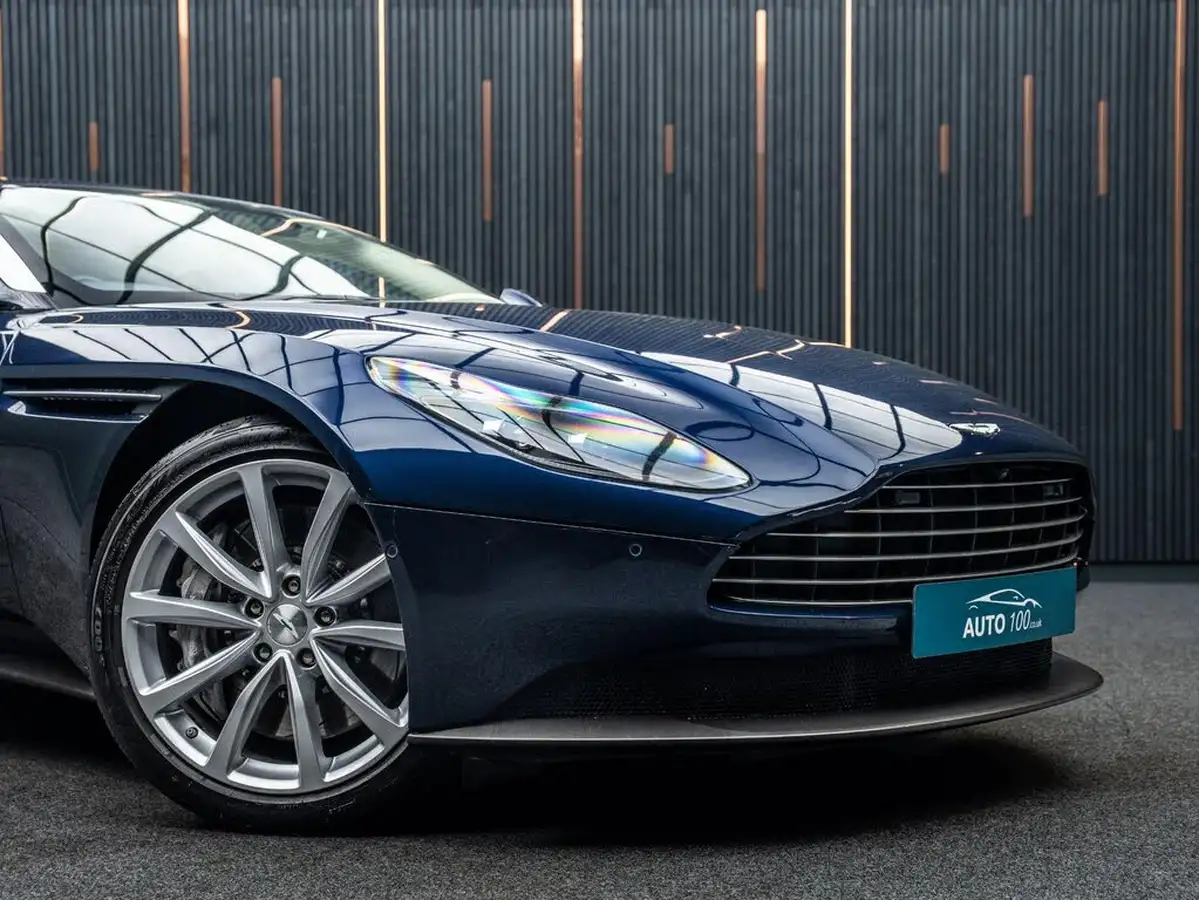 2019-aston-martin-db11-40-v8-big-10