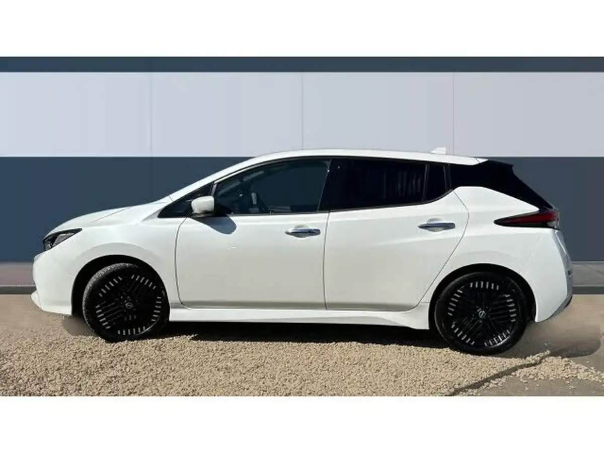 2022-nissan-leaf-e-tekna-39kwh-big-4