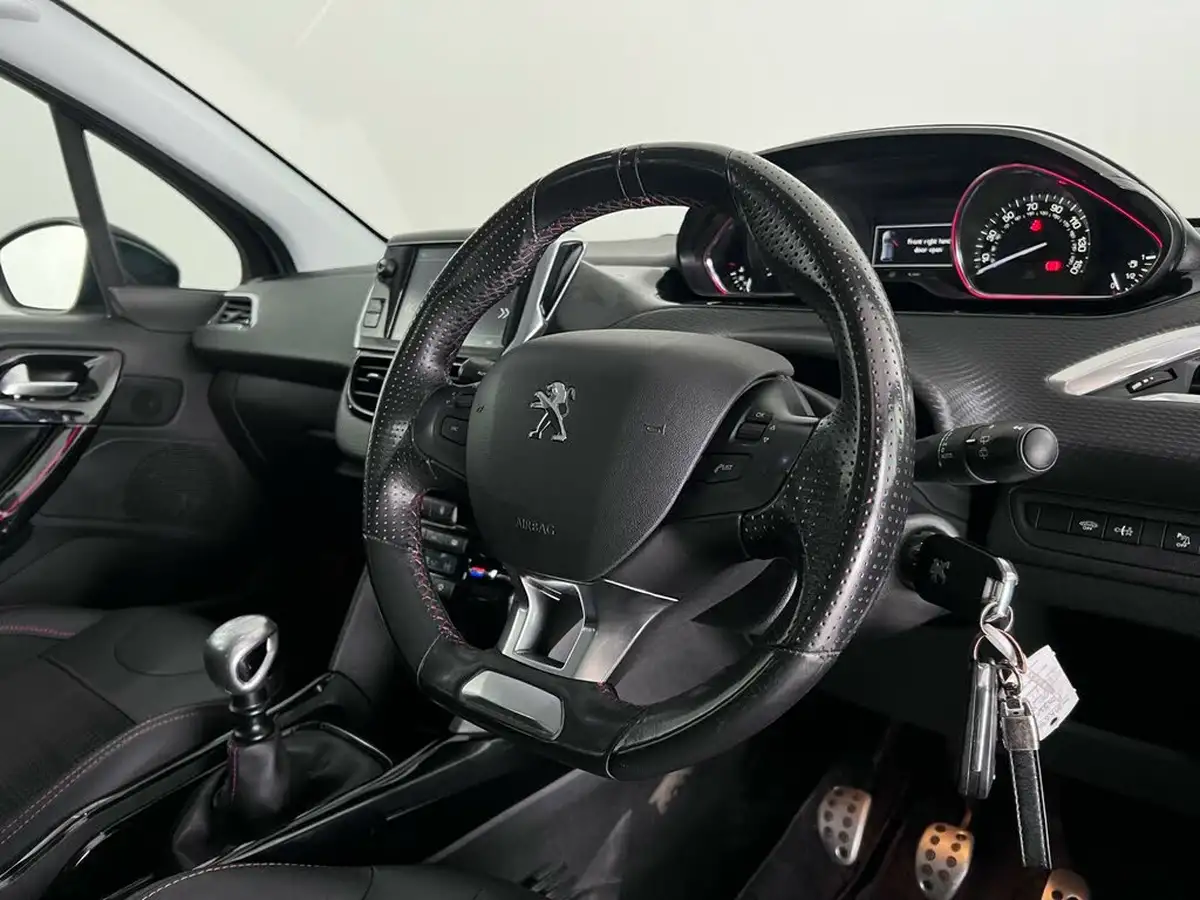 2019-peugeot-2008-suv-12-puretech-gt-line-110bhp-eat6-big-12