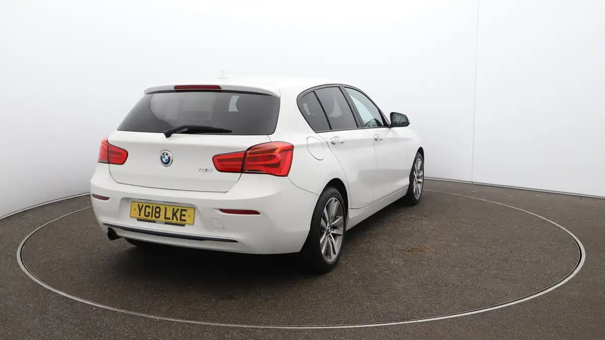 2018-bmw-1-series-15-118i-se-5d-big-53