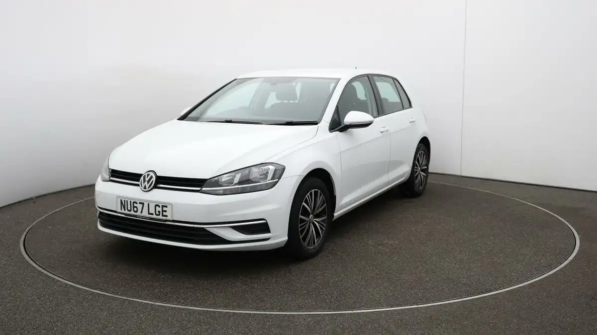 2017-volkswagen-golf-10-tsi-se-ss-hatchback-5d-big-37