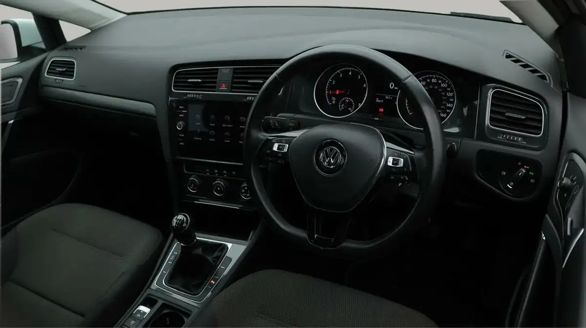 2017-volkswagen-golf-10-tsi-se-ss-hatchback-5d-big-9