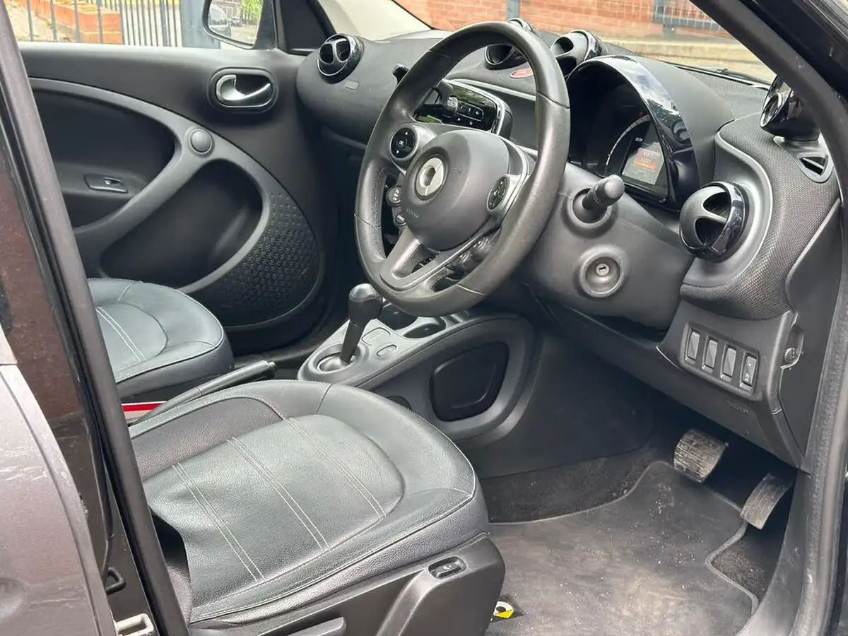 2015-smart-forfour-10-prime-ss-twinamic-big-25