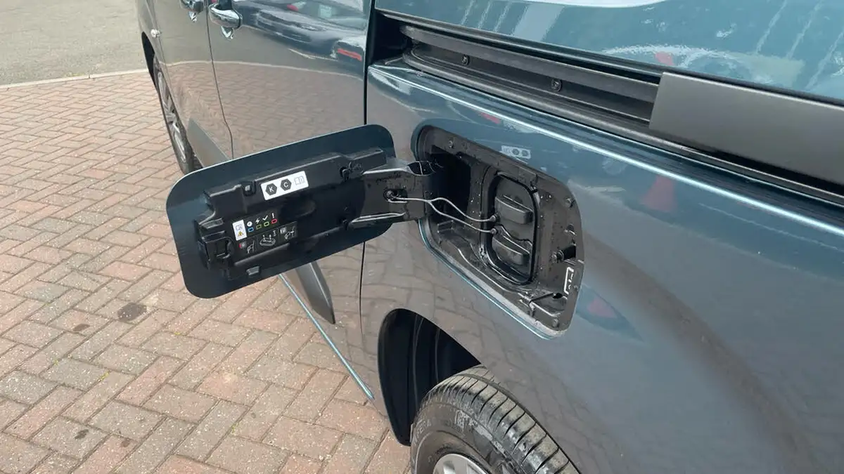 2024-citroen-berlingo-e-plus-m-size-big-45