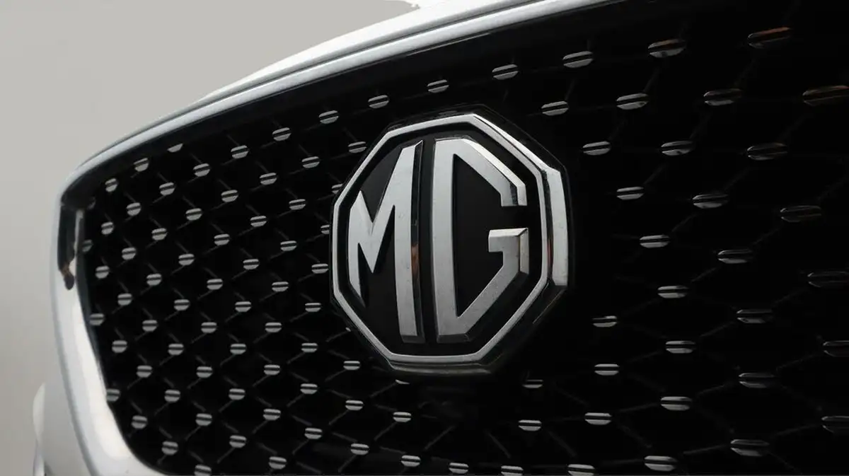 2022-mg-hs-15t-gdi-exclusive-162ps-dct-big-21