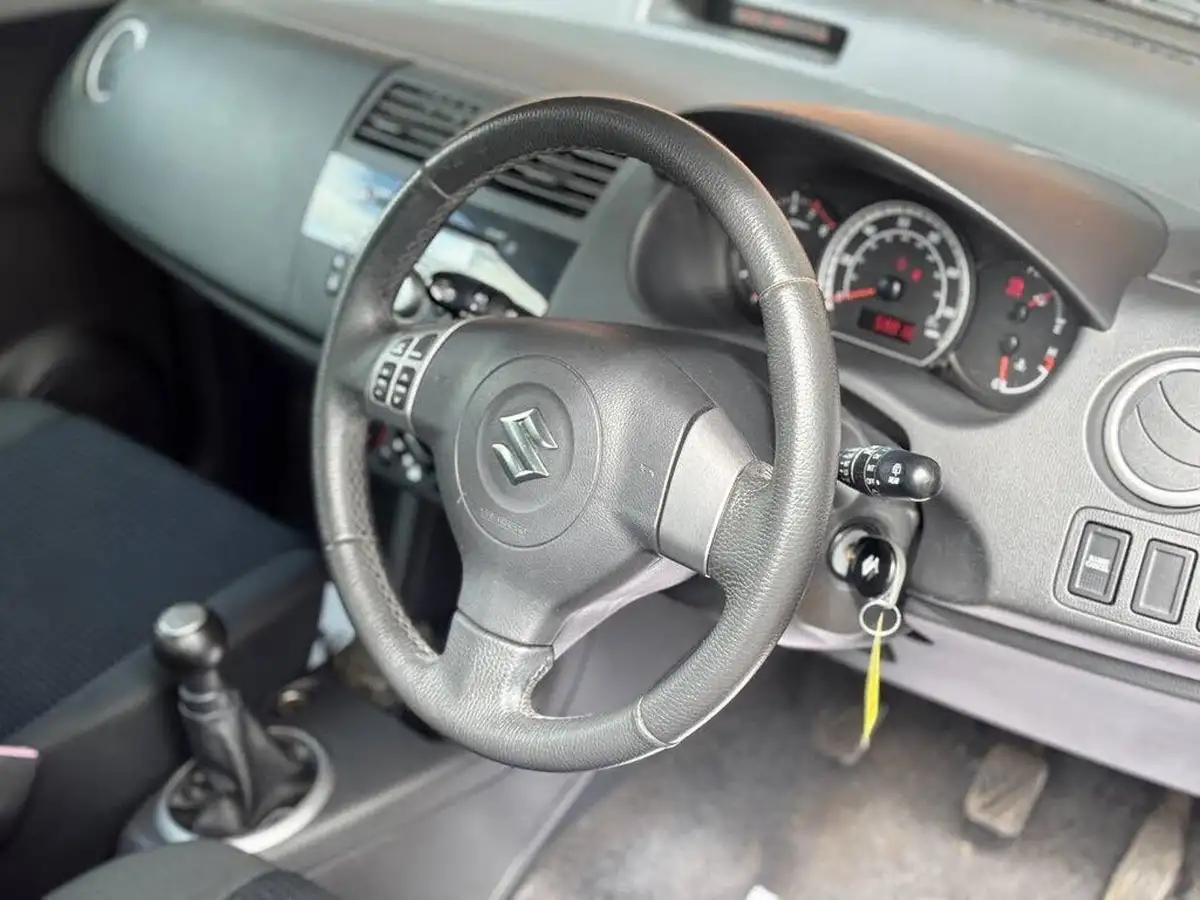 2008-suzuki-swift-13-gl-5d-big-32