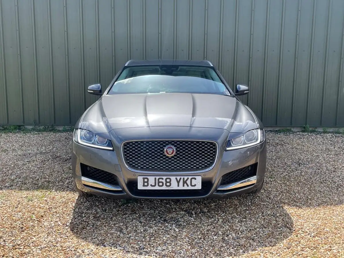 2018-jaguar-xf-30td-portfolio-sportbrake-5d-big-1