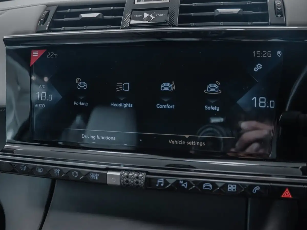 2020-ds-ds-7-crossback-16-puretech-prestige-225ps-big-36