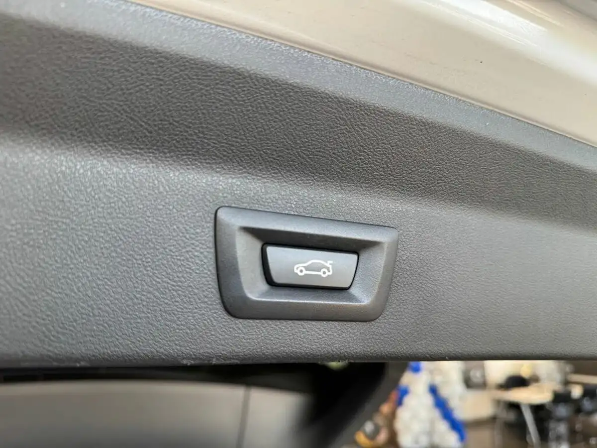 2021-bmw-ix3-e-premier-edition-big-40