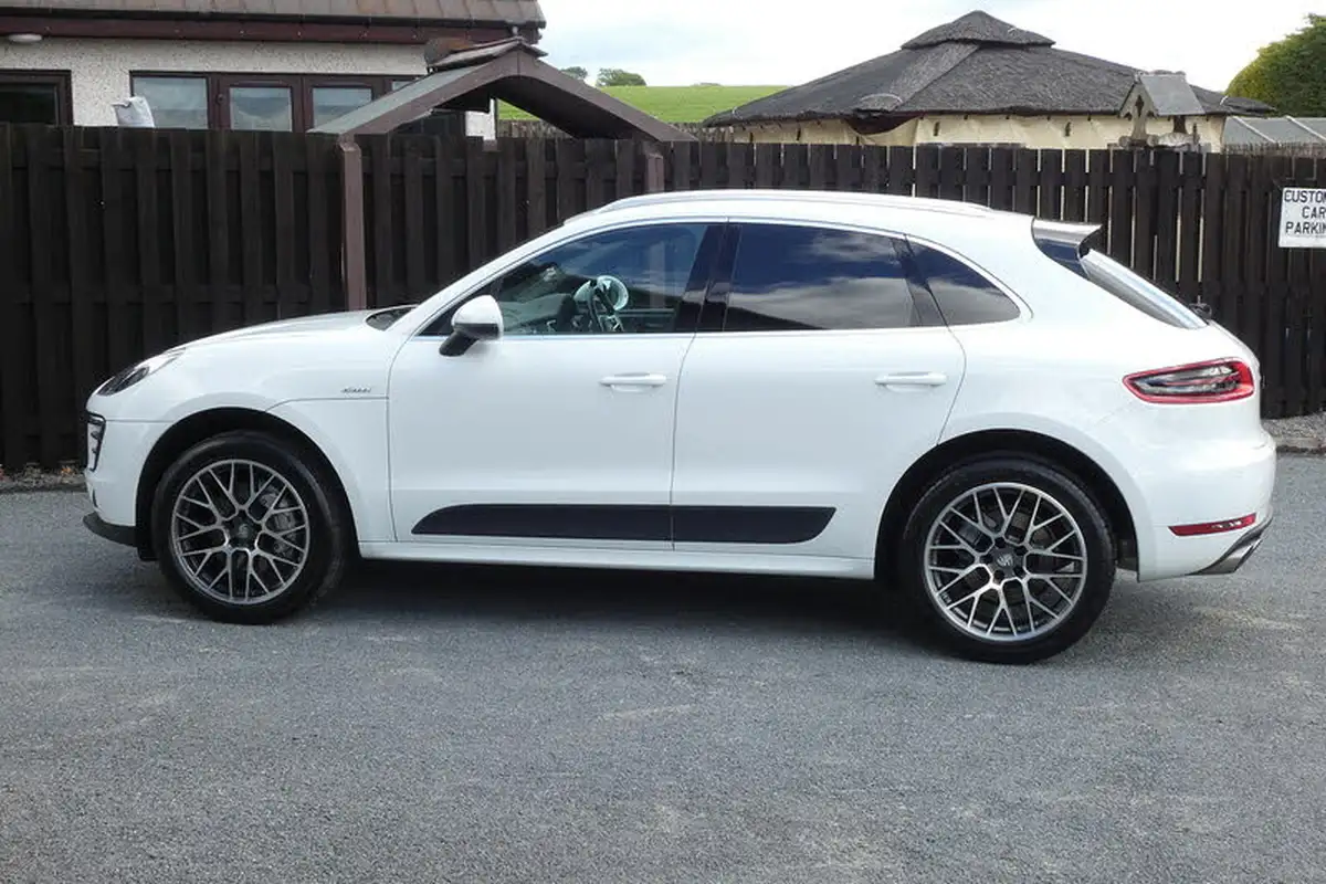 2016-porsche-macan-30td-s-big-4