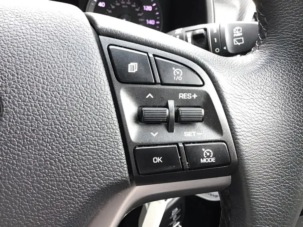 2019-hyundai-tucson-16-gdi-se-nav-big-16