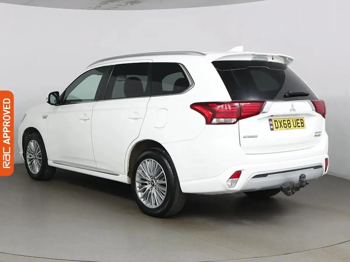 2018-mitsubishi-outlander-24-4h-phev-big-3