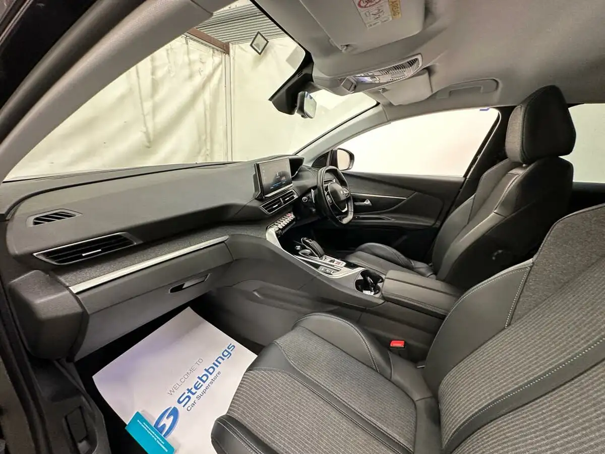 2022-peugeot-3008-suv-16-puretech-allure-premium-225bhp-hybrid-big-26