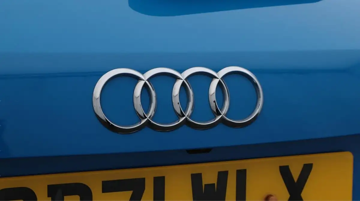 2021-audi-q3-15-35-tfsi-black-edition-codcomfort-sound-pack-station-wagon-big-22