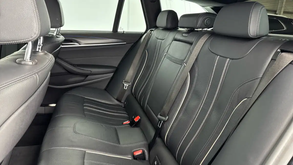 2022-bmw-5-series-20-530e-m-sport-touring-5d-big-13