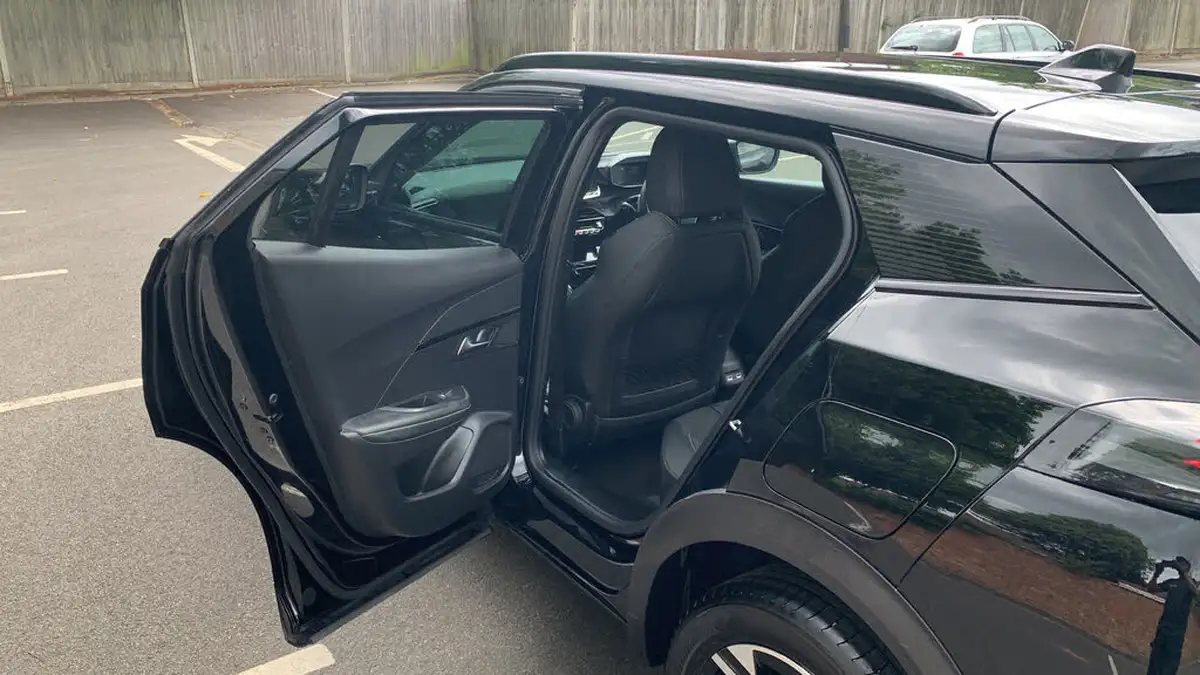 2024-peugeot-2008-suv-12-puretech-gt-130ps-eat8-big-55