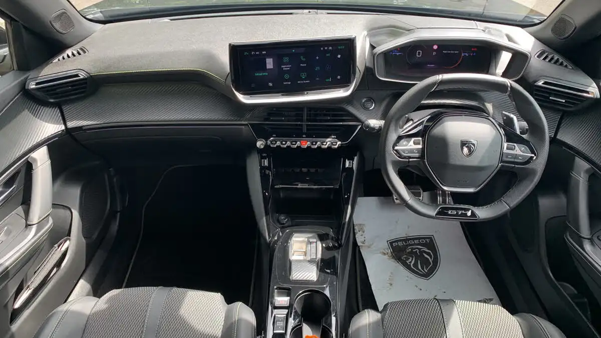 2024-peugeot-2008-suv-12-puretech-gt-130ps-eat8-big-3