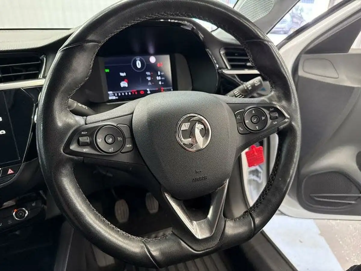 2021-vauxhall-corsa-12i-griffin-edition-big-17