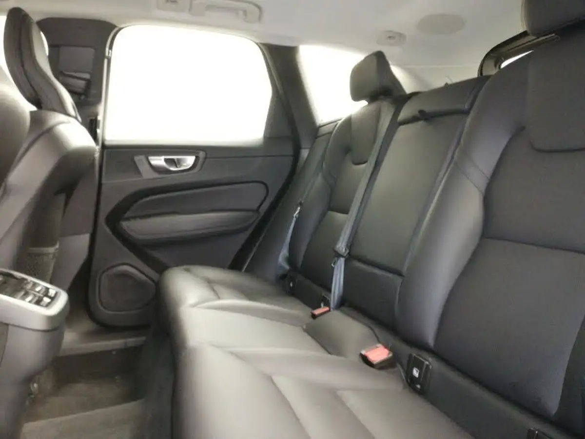 2023-volvo-xc60-20-b5-plus-big-5
