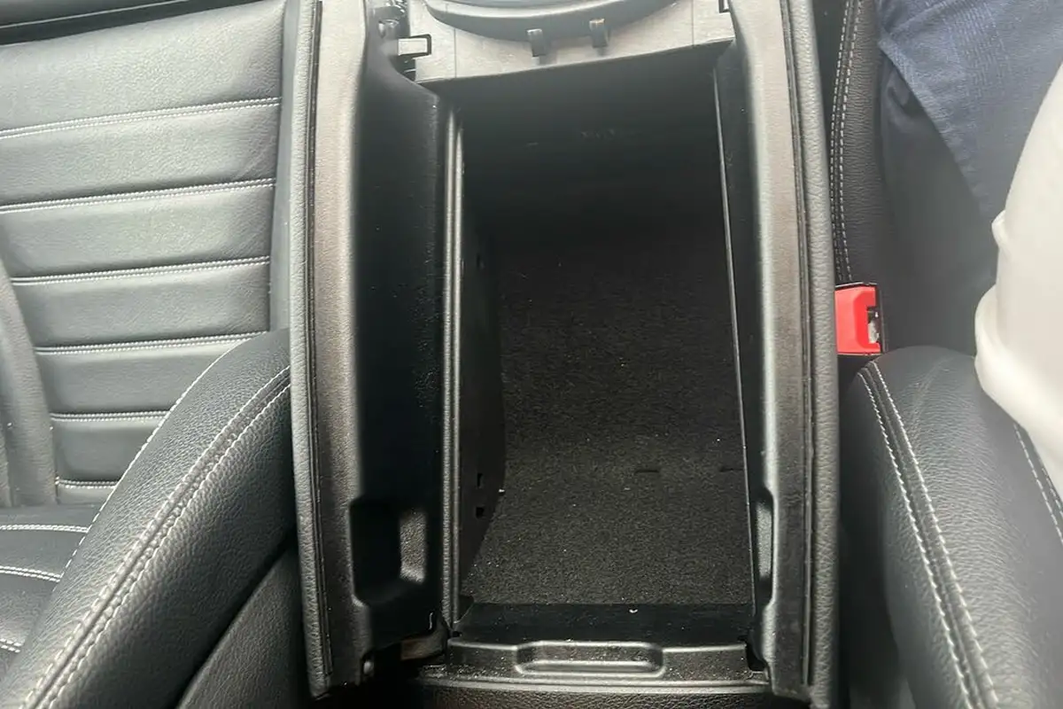 2021-mercedes-benz-c-class-15-c200-amg-line-198ps-eq-boost-ss-estate-5d-1497cc-big-44