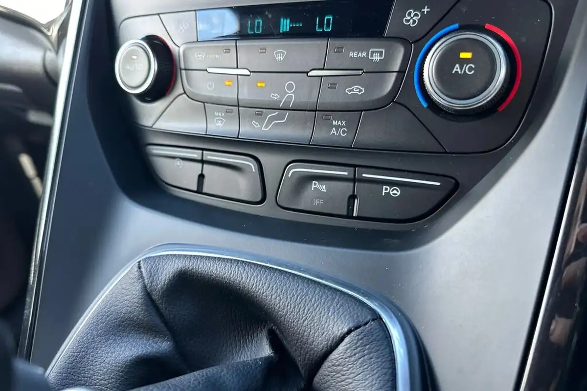 2019-ford-kuga-15t-st-line-150ps-1498cc-big-56