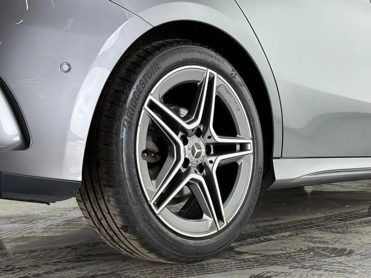2020-mercedes-benz-a-class-20d-a200d-amg-line-premium-hatchback-5d-big-10