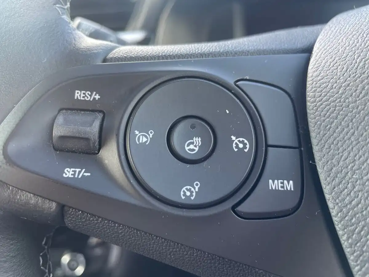 2021-vauxhall-corsa-12i-griffin-edition-big-15