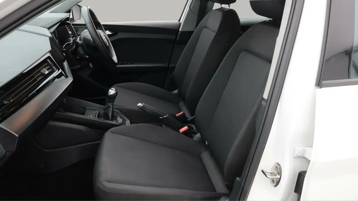 2022-audi-a1-10-25-tfsi-technik-big-14