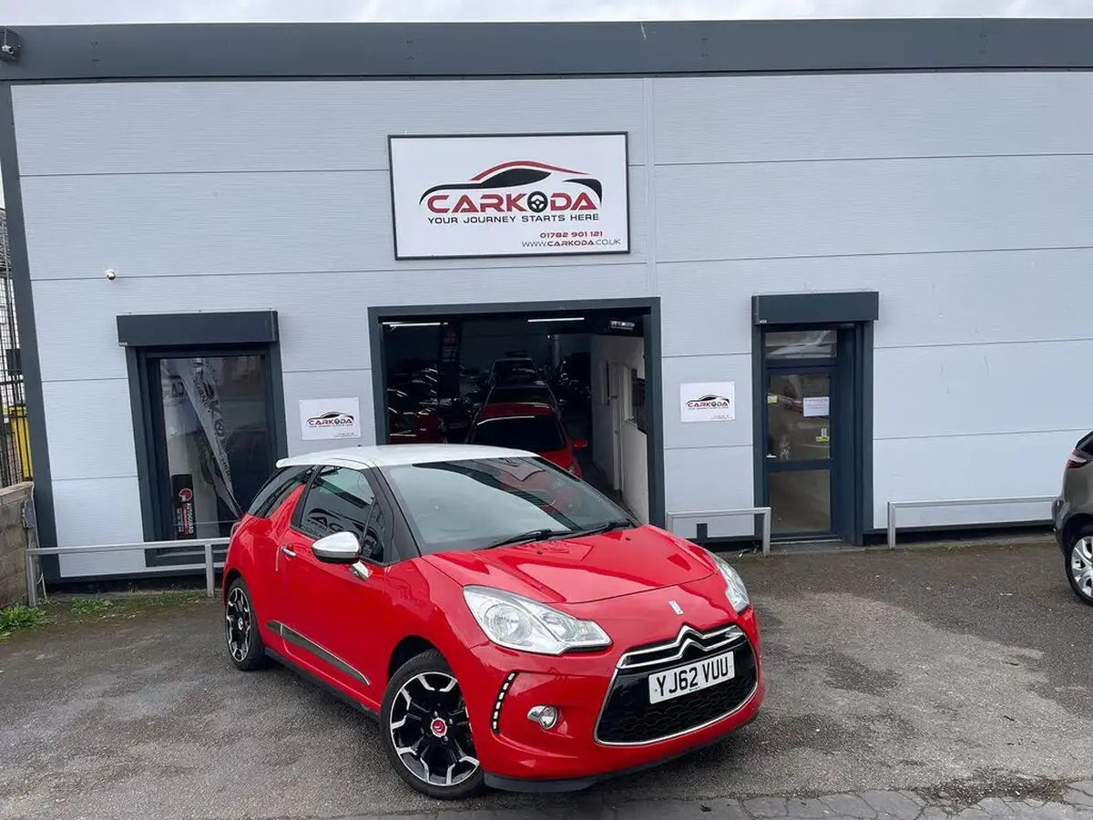 2012-citroen-ds3-16-dsport-plus-thp-155ps-big-0