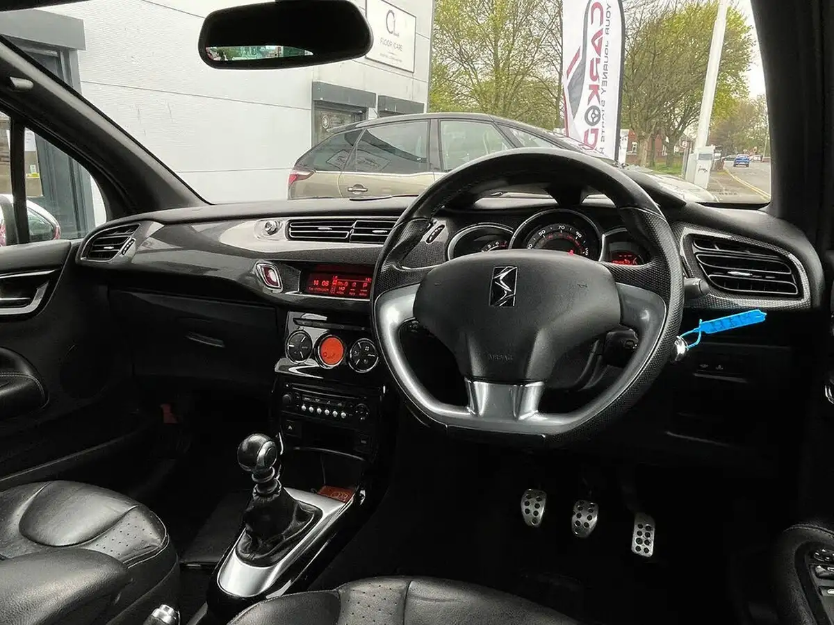 2012-citroen-ds3-16-dsport-plus-thp-155ps-big-28
